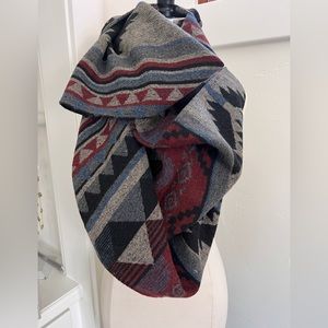 Sofia Reyes wool scarf